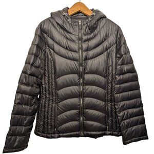 Woman’s Black Packable Lightweight Premium Down Puffer Jacket with Hood